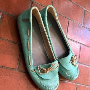 Cute vans leather loafers. Used once. Comfort 8